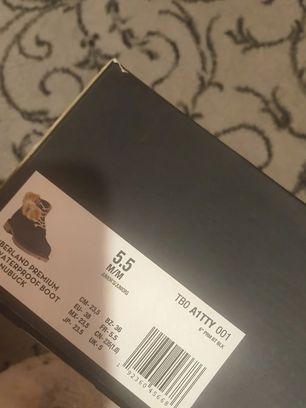 Timberland Black Winter Lace-Up Boots with Tan Fur Trim Kids 5.5